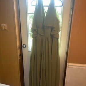 Elegant Green Halter Maxi Dress